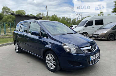 Opel Zafira 2012