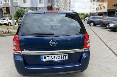 Минивэн Opel Zafira 2012 в Ивано-Франковске