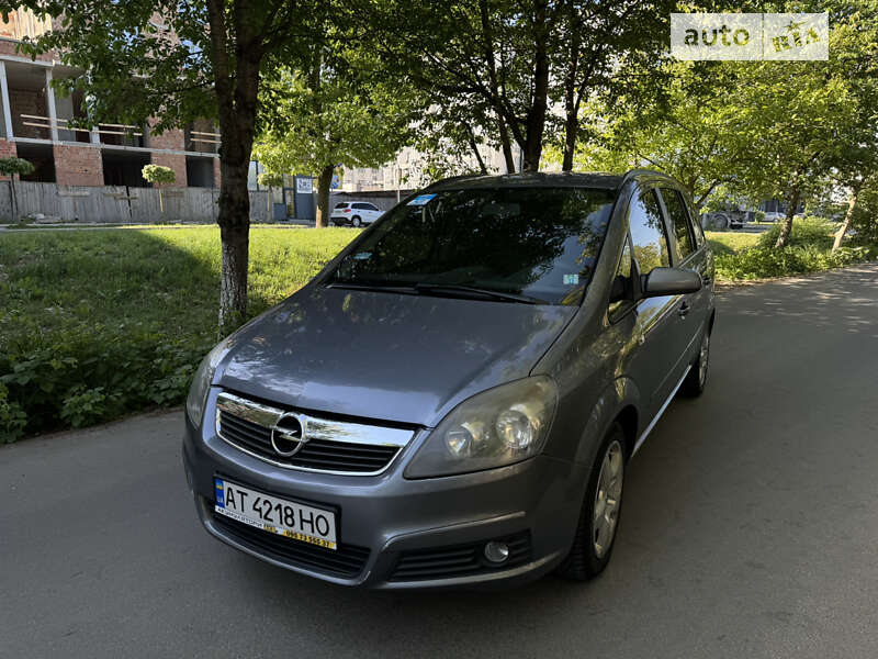 Мінівен Opel Zafira 2007 в Івано-Франківську