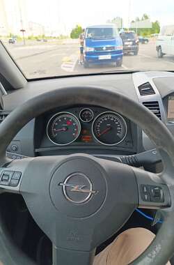 Мінівен Opel Zafira 2005 в Києві