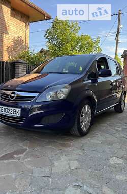 Opel Zafira 2012