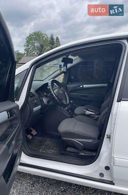 Минивэн Opel Zafira 2006 в 
