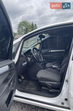 Минивэн Opel Zafira 2006 в 