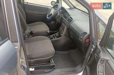 Минивэн Opel Zafira 2005 в 