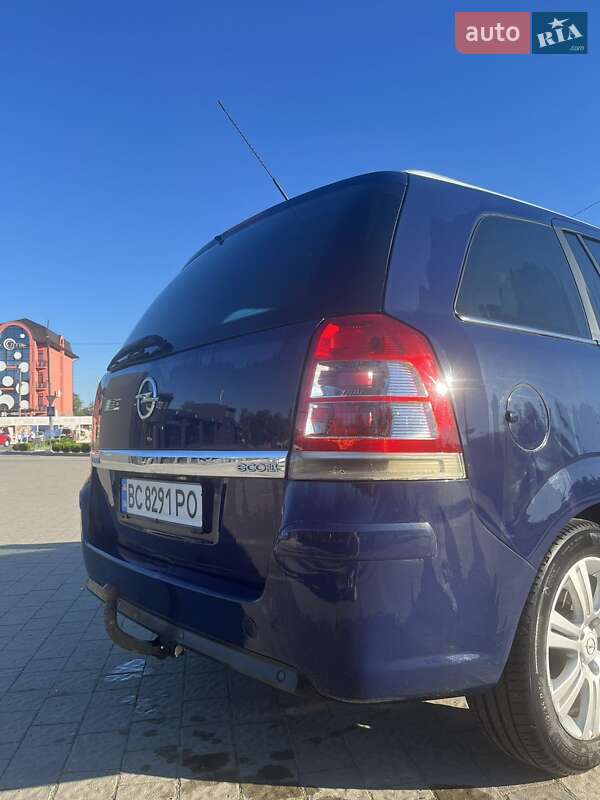Мінівен Opel Zafira 2013 в Дрогобичі