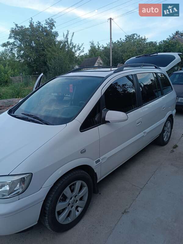 Opel Zafira 2004