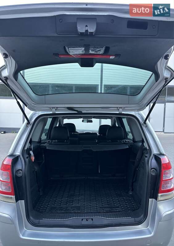 Мінівен Opel Zafira 2009 в Умані