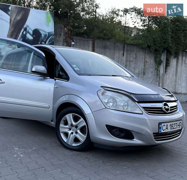 Мінівен Opel Zafira 2009 в Умані