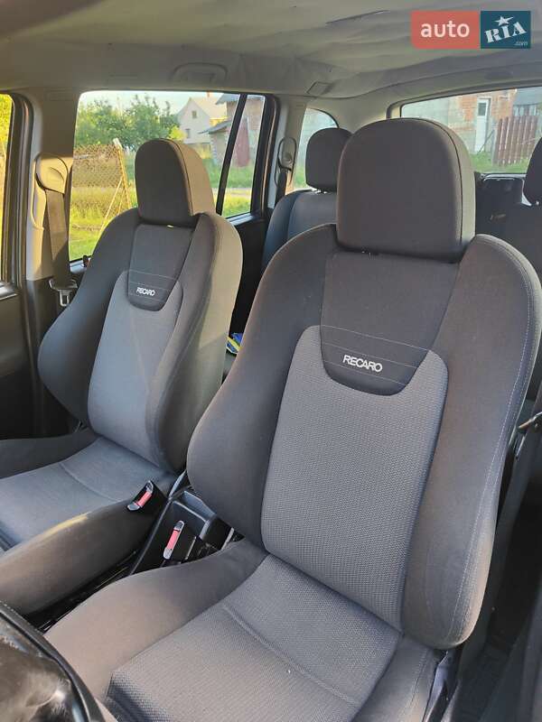 Минивэн Opel Zafira 2003 в Львове