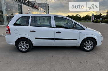 Мінівен Opel Zafira 2010 в Полтаві