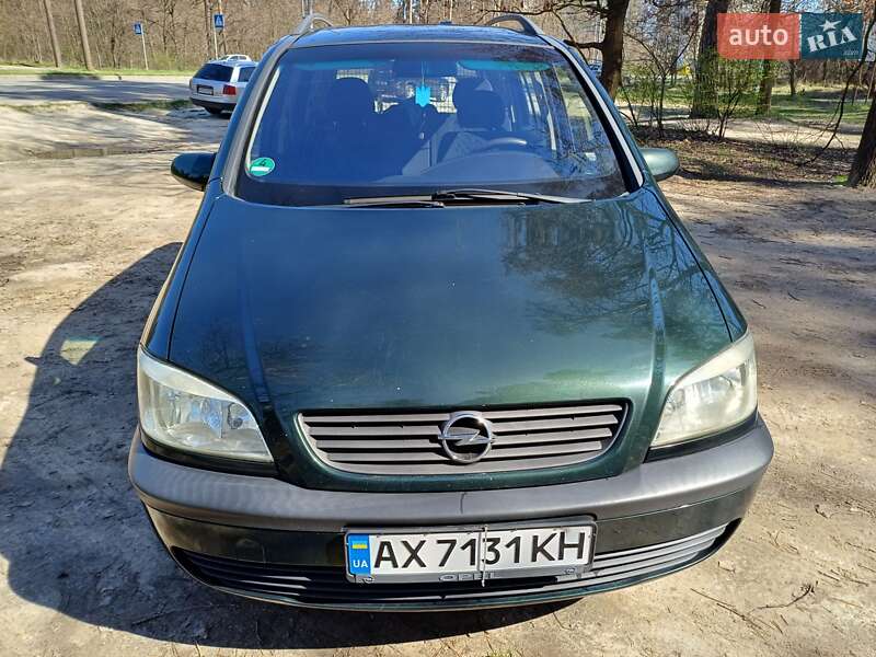 Мінівен Opel Zafira 2001 в Києві