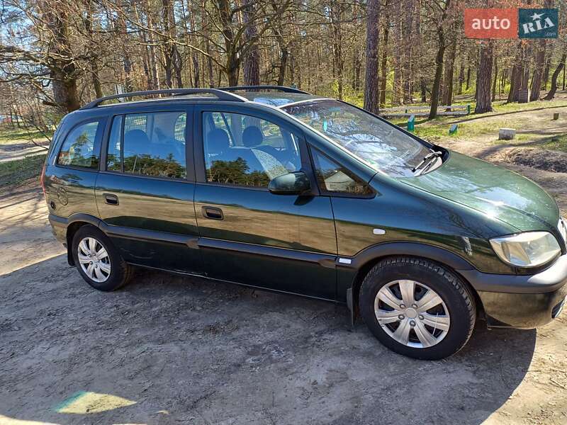 Мінівен Opel Zafira 2001 в Києві