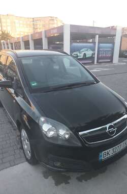 Минивэн Opel Zafira 2006 в Ровно