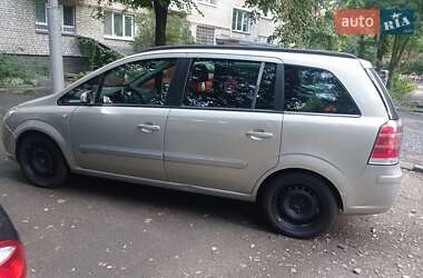 Минивэн Opel Zafira 2005 в 
