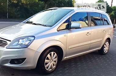 Минивэн Opel Zafira 2012 в Луцке