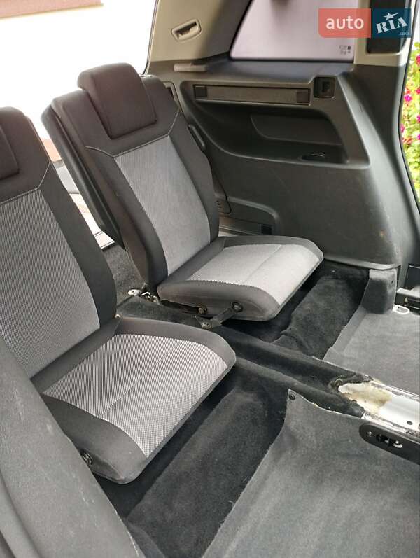 Мінівен Opel Zafira 2010 в Луцьку