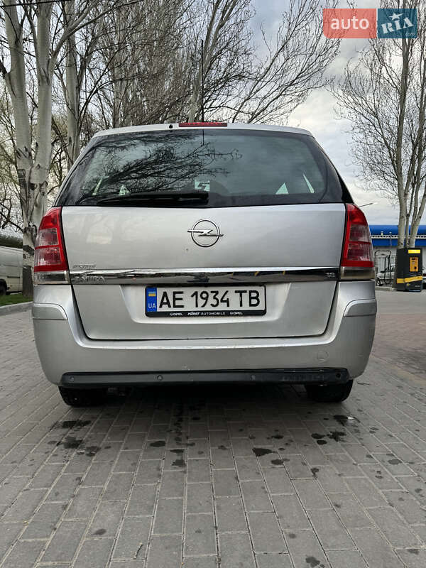 Мінівен Opel Zafira 2006 в Синельниковому