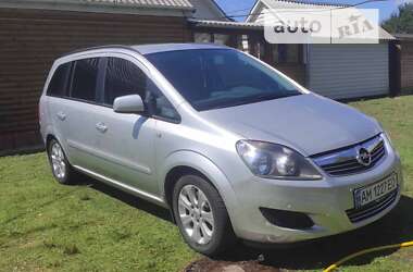 Минивэн Opel Zafira 2013 в Коростене