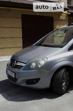 Мінівен Opel Zafira 2010 в Тернополі