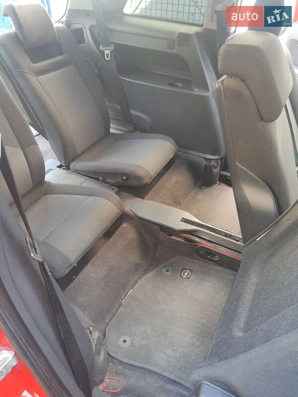 Минивэн Opel Zafira 2011 в Тернополе