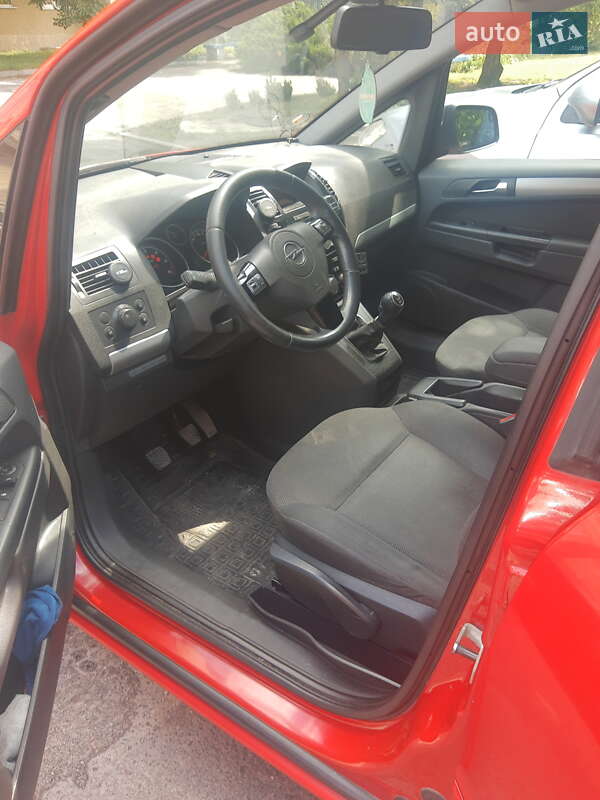 Минивэн Opel Zafira 2011 в Тернополе