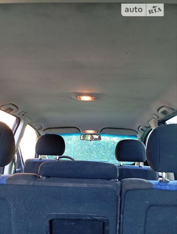 Минивэн Opel Zafira 2000 в Старом Самборе