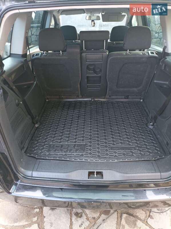 Минивэн Opel Zafira 2010 в Мукачево