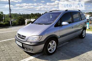 Мінівен Opel Zafira 2002 в Чернівцях