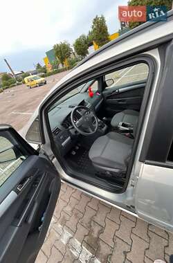 Минивэн Opel Zafira 2007 в 