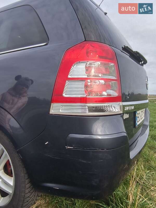 Мінівен Opel Zafira 2010 в Тернополі