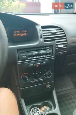 Минивэн Opel Zafira 2005 в 