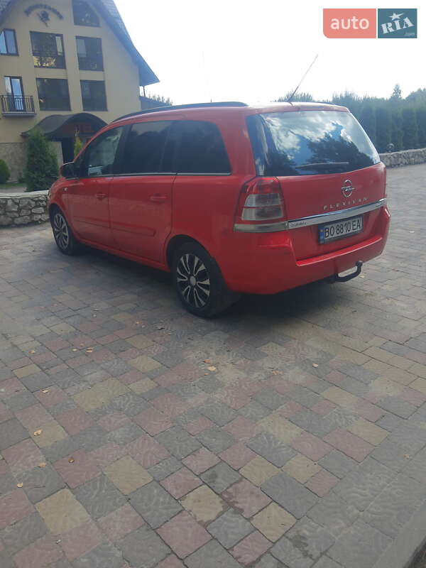 Минивэн Opel Zafira 2011 в Тернополе