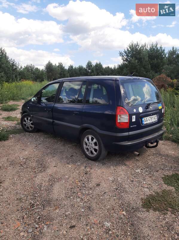 Минивэн Opel Zafira 2004 в Броварах