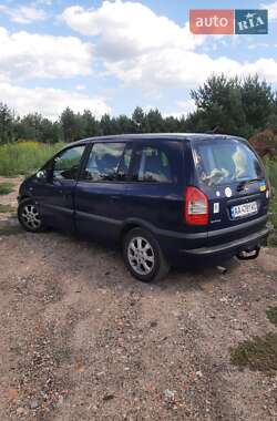 Минивэн Opel Zafira 2004 в Киеве