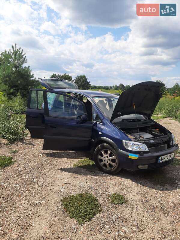 Минивэн Opel Zafira 2004 в Броварах