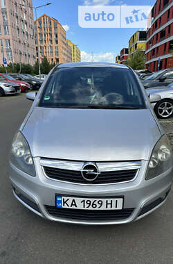 Мінівен Opel Zafira 2005 в Києві