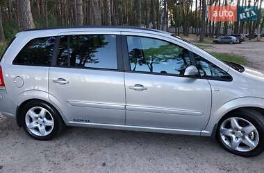Минивэн Opel Zafira 2008 в 