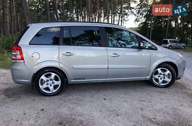 Минивэн Opel Zafira 2008 в 