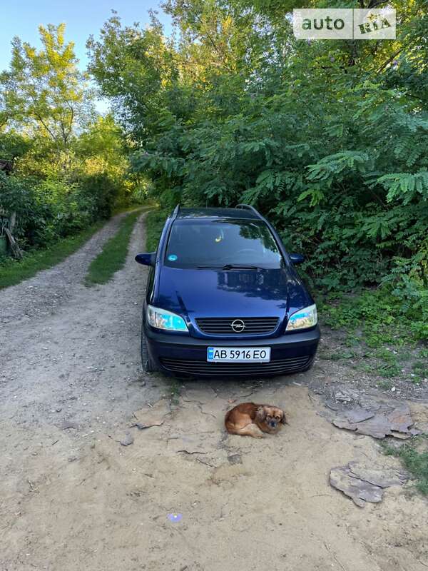 Минивэн Opel Zafira 1999 в Могилев-Подольске