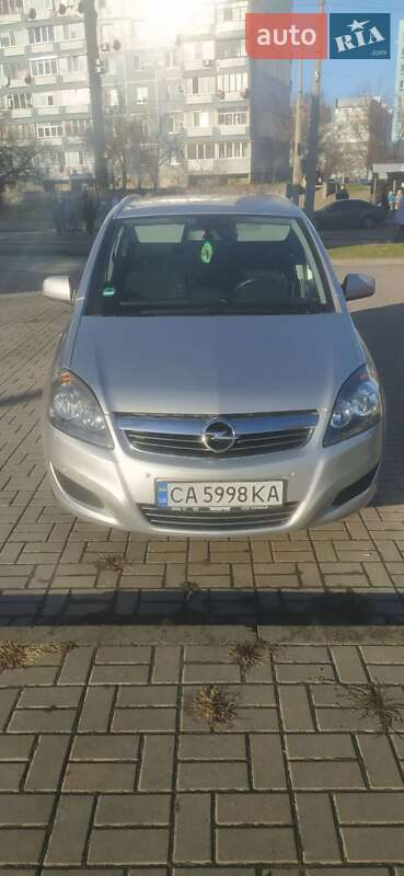 Мінівен Opel Zafira 2011 в Черкасах