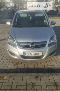 Минивэн Opel Zafira 2011 в Черкассах