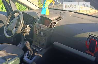 Минивэн Opel Zafira 2006 в Великой Багачке