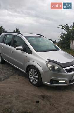 Минивэн Opel Zafira 2005 в 