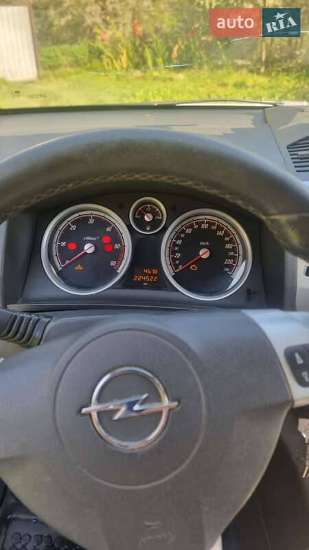 Минивэн Opel Zafira 2008 в Верховине