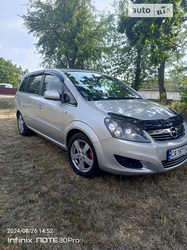 Мінівен Opel Zafira 2011 в Шполі