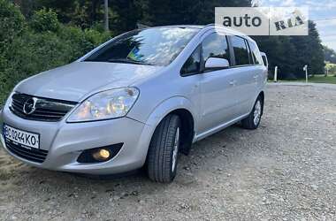 Минивэн Opel Zafira 2009 в Сколе