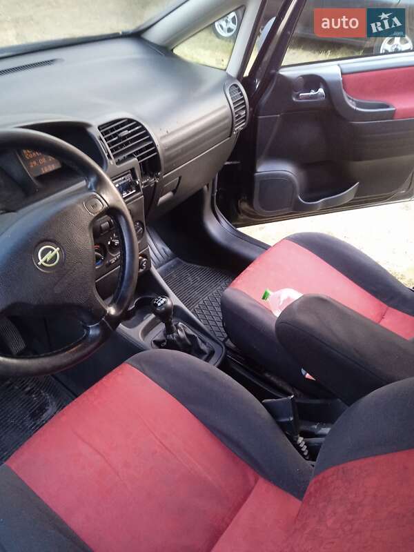 Минивэн Opel Zafira 2002 в Иванкове фото 10 Минивэн Opel Zafira 2002 в Иванкове