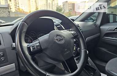 Минивэн Opel Zafira 2011 в Львове