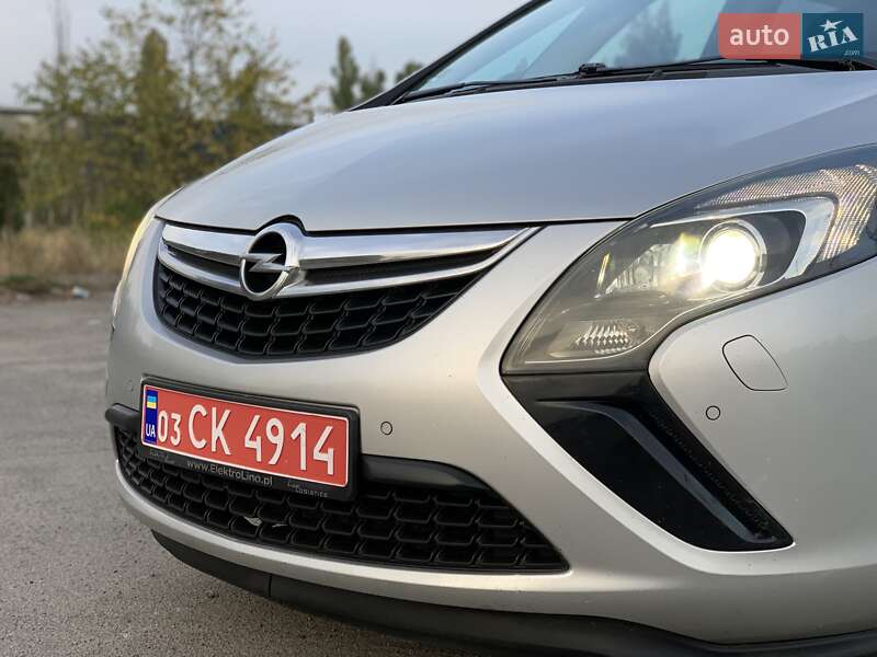 Минивэн Opel Zafira 2014 в Днепре