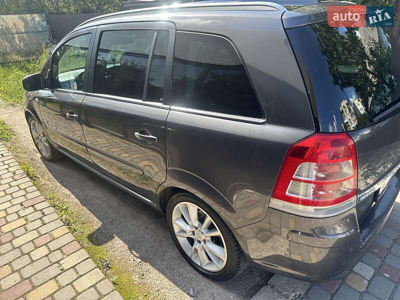 Мінівен Opel Zafira 2010 в Володимирі